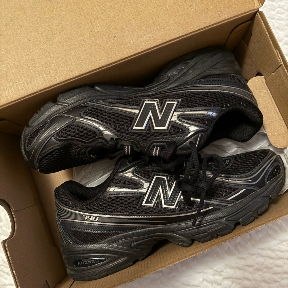 New Balance Kids' Black and Gray Sneakers